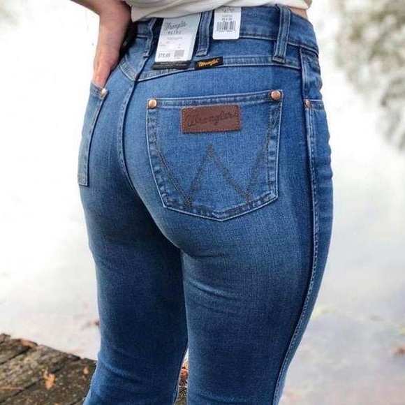 Wrangler bell bottoms - Picture 2 of 2